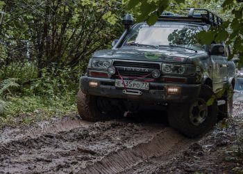 5 Voitures Parfaites Pour les Routes Cahoteuses du Sénégal