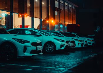 Pourquoi la Location et la Vente de Véhicules Sont si Rentables à Dakar