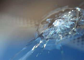 Est-il Sécuritaire de Conduire Avec un Pare-brise Fissuré au Sénégal?