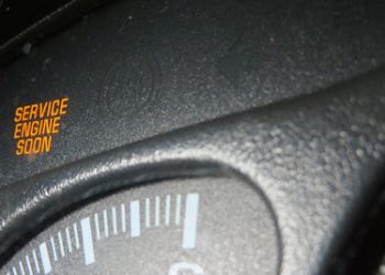 Mise au Point de Voiture: Cinq Alertes Critiques à Surveiller Pendant la Conduite au Sénégal