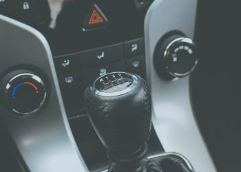 Comment Remplacer Le Liquide De Transmission Manuelle? Une Procédure Pas À Pas Complète