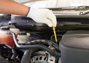 Comment Vérifier Le Niveau D’huile Dans La Voiture