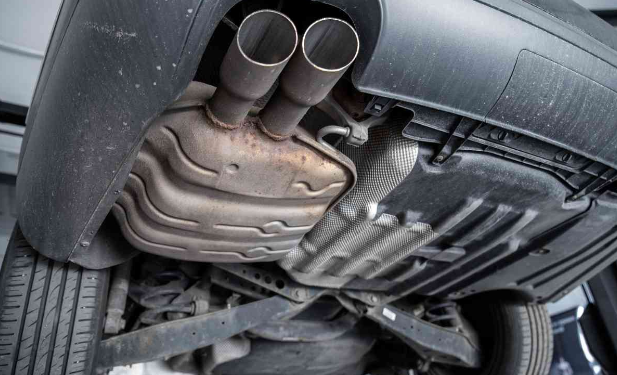 Comment les Convertisseurs Catalytiques Influencent la Consommation de Carburant