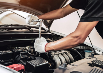 4 Signes que Votre Voiture a Besoin d’un Remplacement de Moteur