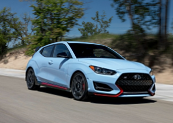 Y a-t-il des Voitures Hybrides avec une Transmission Manuelle ?