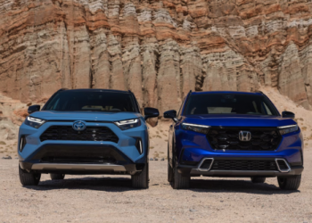 Comparaison des Hybrides Toyota et des Hybrides Honda au Sénégal