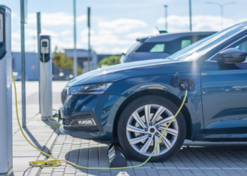 Comment Prévenir les Incendies des Véhicules Électriques