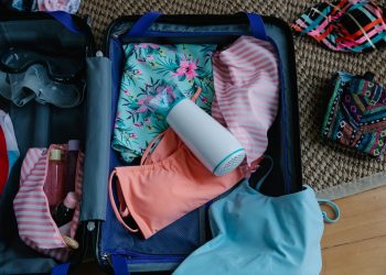 Guide du Voyageur : 10 Articles Indispensables à Emporter pour Pikine, Sénégal