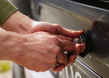 Comment Proéger Votre Voiture Contre le Vol au Sénégal