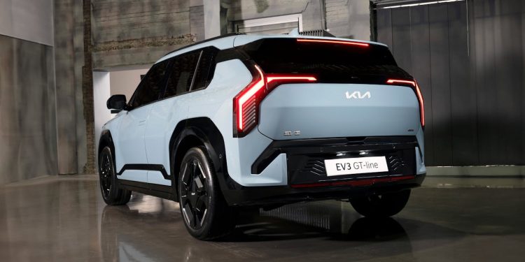 Ce qu’il Faut Savoir Avant d’Acheter une Voiture Électrique au Sénégal