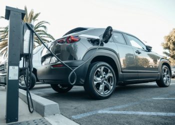 Comment le Sénégal développe son réseau de bornes de recharge pour voitures électriques 