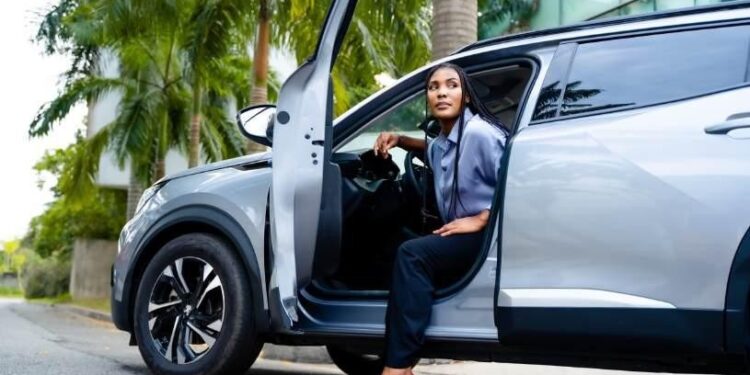 Voitures neuves vs voitures d’occasion au Sénégal : avantages, inconvénients et meilleur rapport qualité-prix