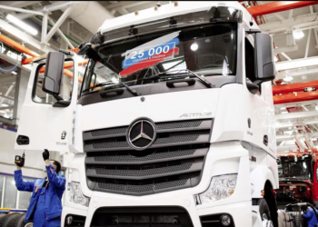 Mercedes-Benz à Dakar : Comment la nouvelle usine d’assemblage transforme la logistique en Afrique de l’Ouest