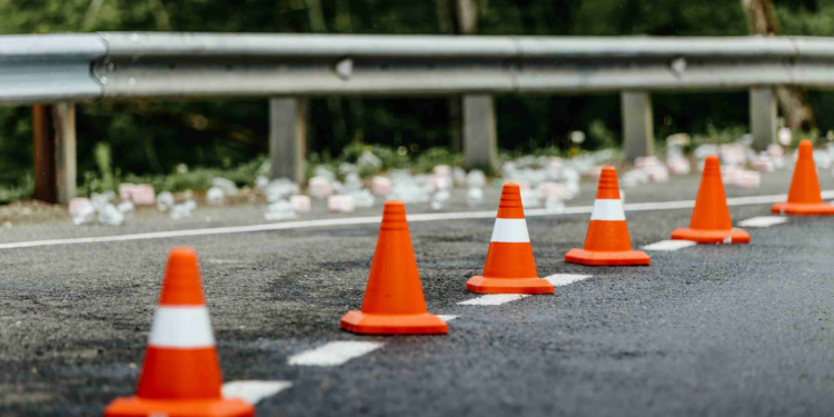 Guide de Sécurité Routière : Conduire au Sénégal entre Ville et Campagne en 2026