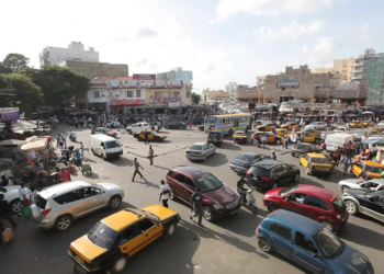 Éviter les Embouteillages de Dakar: Conseils d&rsquo;Embrayage pour Survivre au Trafic Stop-and-Go