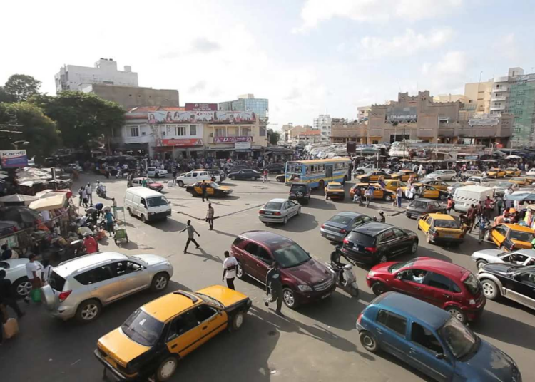 Éviter les Embouteillages de Dakar: Conseils d&rsquo;Embrayage pour Survivre au Trafic Stop-and-Go