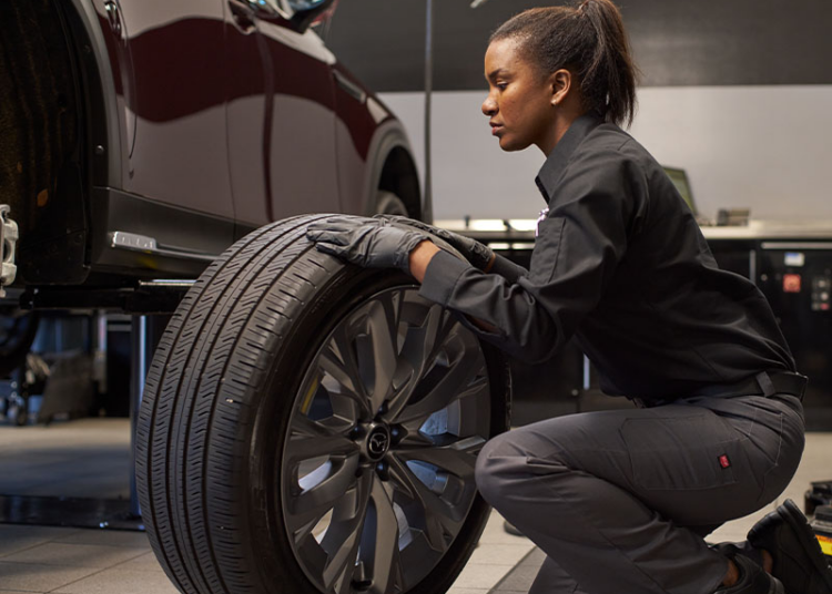 Checklist Complète d&rsquo;Entretien des Pneus pour Taxis sur les Routes Difficiles de Kaolack et Tambacounda