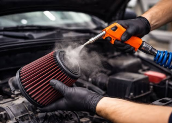 Comment Nettoyer Efficacement le Filtre à Air Après avoir Roulé sur les Routes Poussiéreuses de l&rsquo;Harmattan au Sénégal