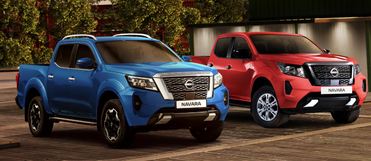 Modernisation du parc automobile : Nissan et Toyota misent sur des véhicules ultra-résistants comme le Nissan Navara et la gamme Toyota HEV pour affronter le contraste entre Dakar urbain et les pistes rurales